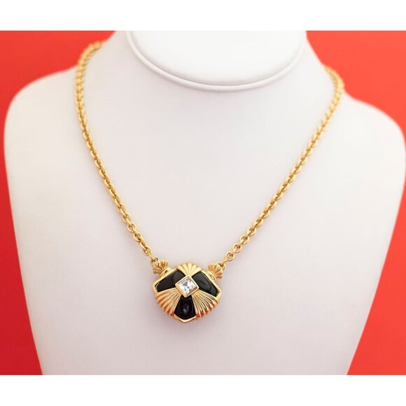 Vintage Gothic of the Ancients 17 1/4'' Necklace by Avon - F23 - Picture 2 of 4